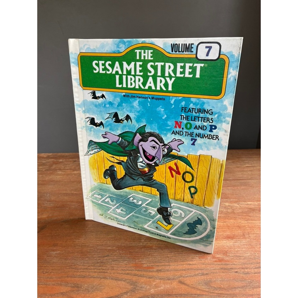 Vintage 1978 The Sesame Street Library Volume 7 Book The Count Muppets Pristine